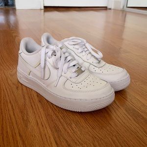 Sz4 Nike White Air Force 1 (W6)